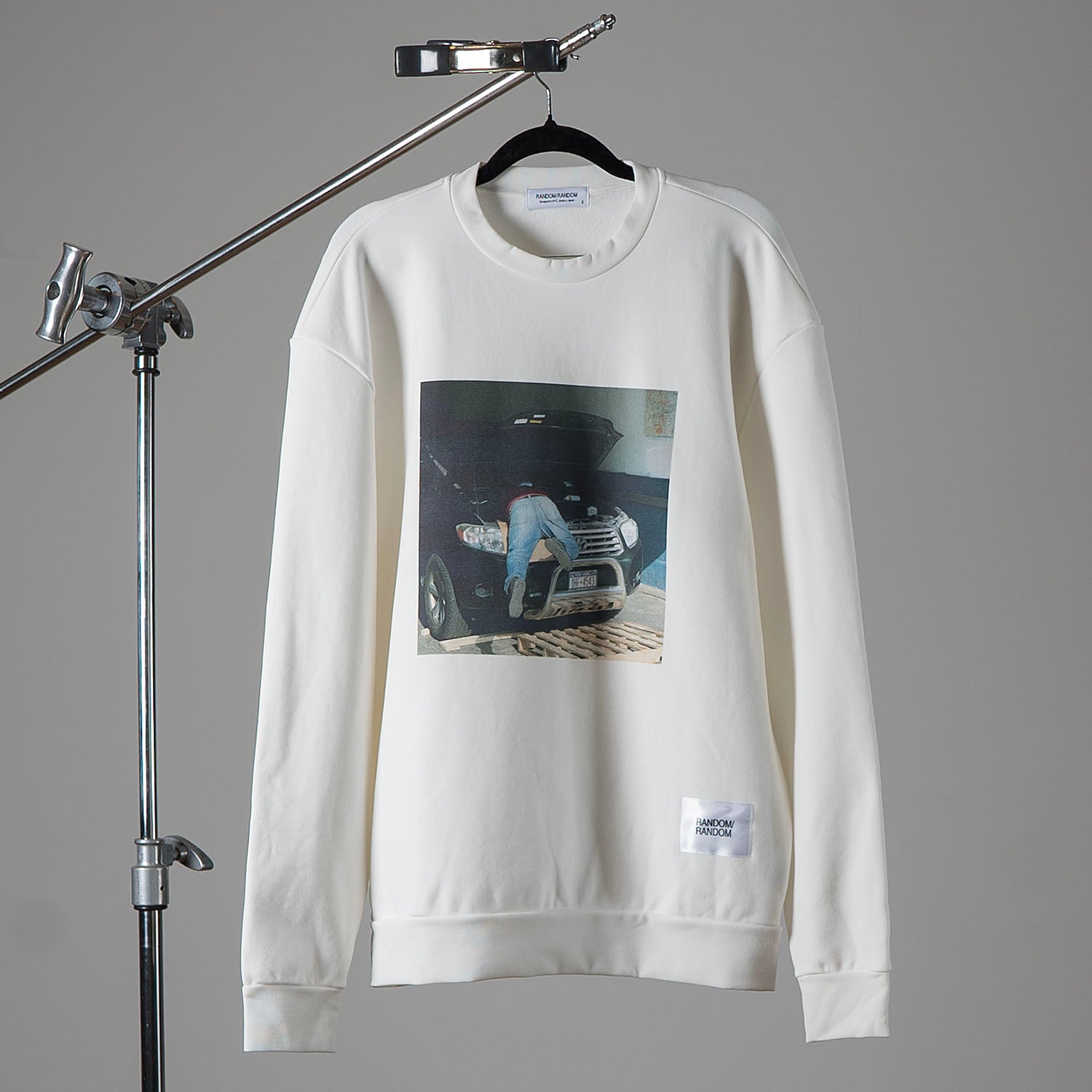 UNTITLED #11 - Sweatshirt - RANDOM/RANDOM